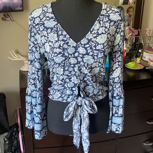 NWT Beautiful American Eagle XS Floral Long Sleeve Top